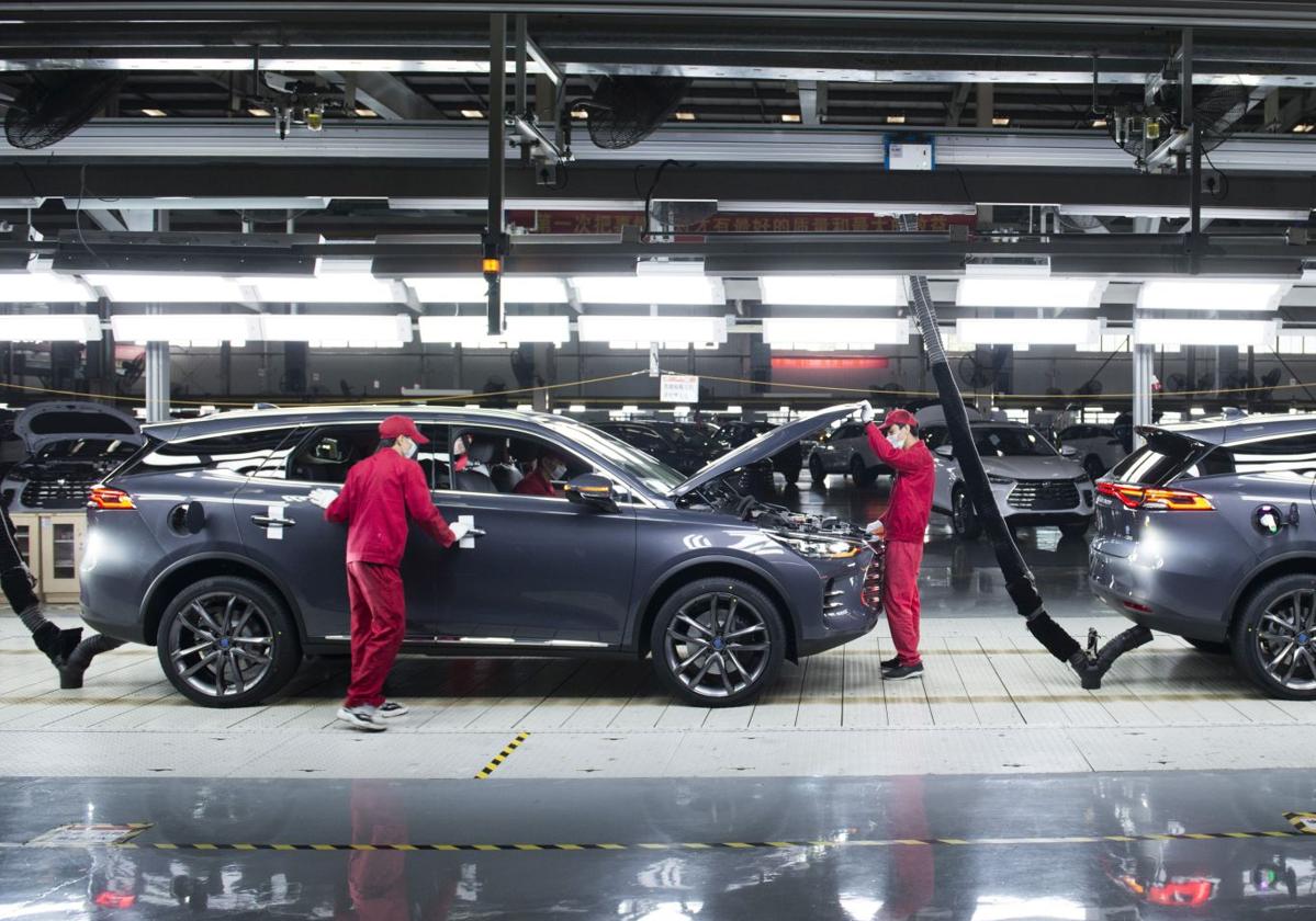 Planta de ensamblaje de BYD, marca china de coches eléctricos.