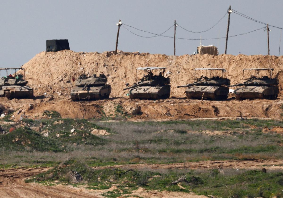 Tanques israelíes en la Franja de Gaza.