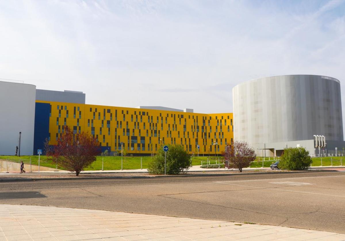 El hospital de Toledo cierra un laboratorio por la intoxicación de un agente químico no identificado