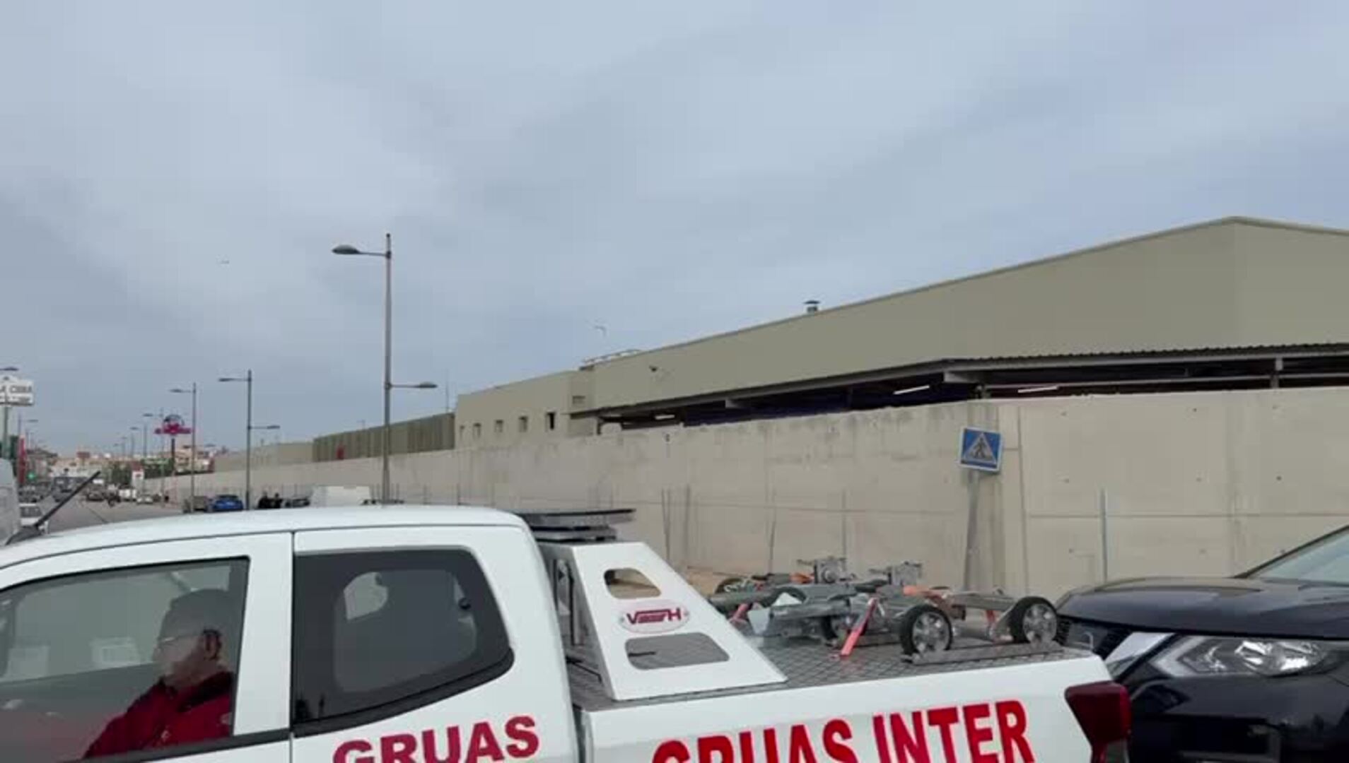 Vídeo así es el muro que Carrefour Alfafar ha levantado como protección ante futuras riadas