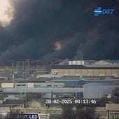 Un incendio en una nave de un importante polígono industrial madrileño causa una gran columna de humo