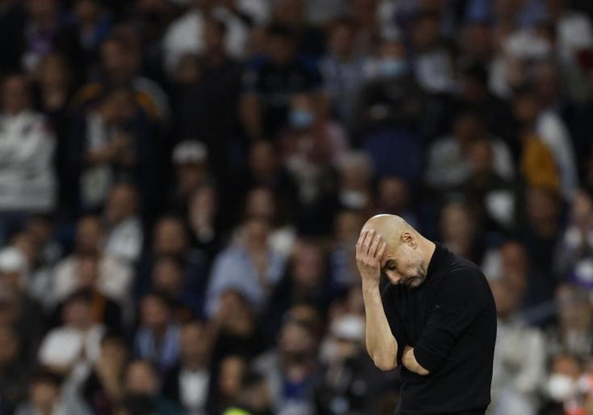 Pep Guardiola, durante el Real Madrid-City en el Bernabéu.