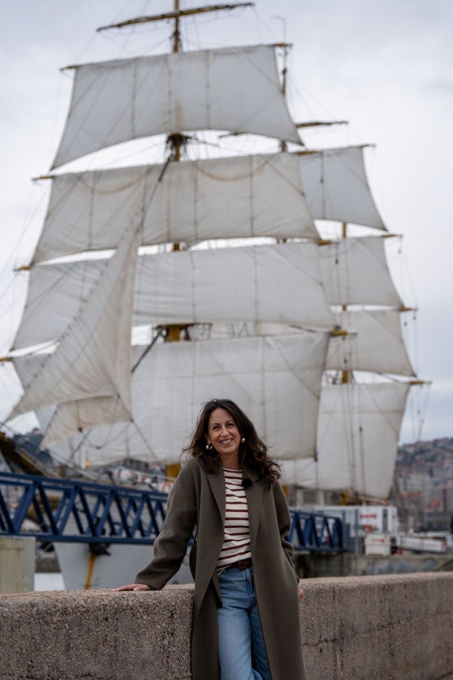 Oruña en el puerto de Vigo, un escenaro e su novela.