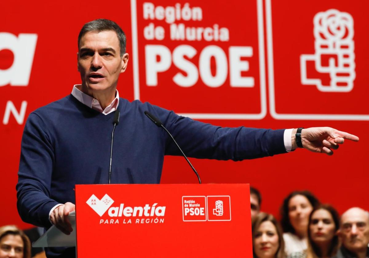 Pedro Sanchez durante la clausura este domingo del Congreso del PSOE de Murcia.