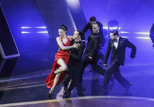 Margaret Qualley, en el homenaje a Bond.