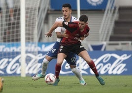 El Mirandés reafirma su sueño del ascenso ante un Tenerife que no levanta cabeza