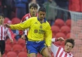 Guayre, con el Villarreal, en un partido frente al Athletic.