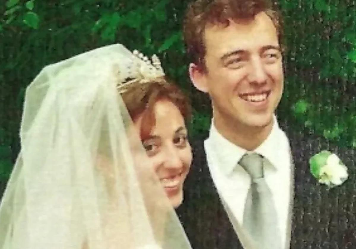 Archduchess Estelle of Austria and Archduke Carl-Christian of Austria on their wedding day in 2007.