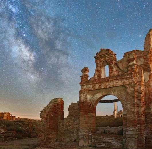 Este es el misterioso pueblo abandonado de Aragón con una ruinas del siglo pasado que impresionan a los viajeros