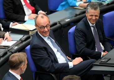 El Bundestag debate el billonario plan para relanzar la economía y la Defensa alemanas