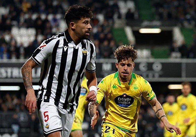 Empate que deja al Castellón y el Deportivo en tierra de nadie