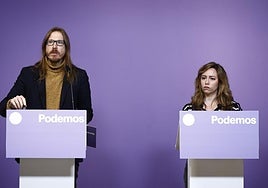 Los coportavoces de Podemos Pablo Fernández y María Teresa Pérez.