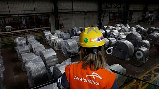 La siderurgia española valora positivamente el plan europeo para el acero, pero reclama la reducción de los costes energéticos