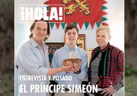 Imagen de ¡Hola! del príncipe Simeón con sus padres.