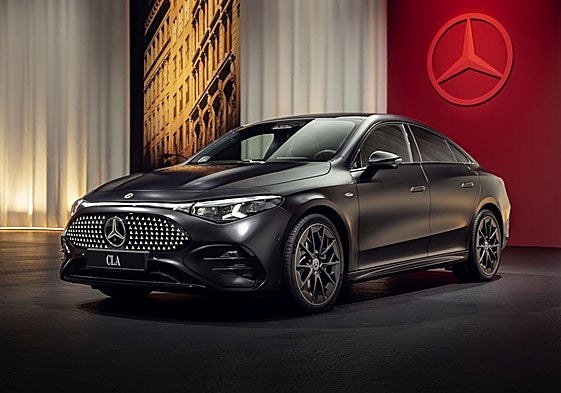 El nuevo CLA saldrá al mercado en versiones eléctrica e híbrida.