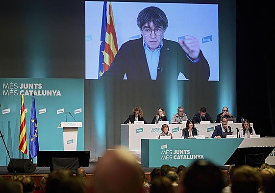 Puigdemont endurece su oposición a Illa mientras presume de «liderar» Cataluña gracias a las cesiones de Sánchez
