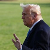 Donald Trump sale de la Casa Blanca para pasar el fin de semana en su campo de golf de Bedminster.