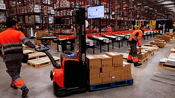 Penguin Random House invierte 36 millones en un robotizado centro de distribución