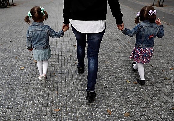 La ley de Familias lleva un año en el congelador del Congreso