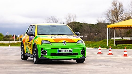 La Unión Europea permitirá a los jóvenes de 17 años conducir coches y camiones