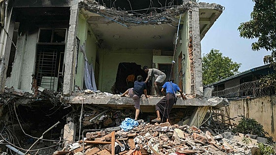 Ascienden a más de mil los fallecidos por el terremoto de magnitud 7,7 en Myanmar y Tailandia