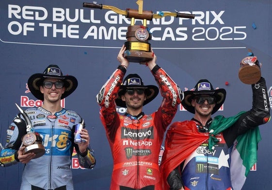 Bagnaia, Álex Márquez y Di Giannantonio, en el podio del GP de Las Américas.