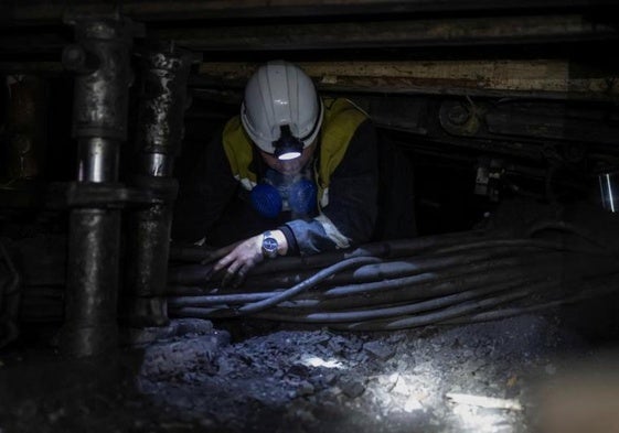 Un trabajador en una mina.