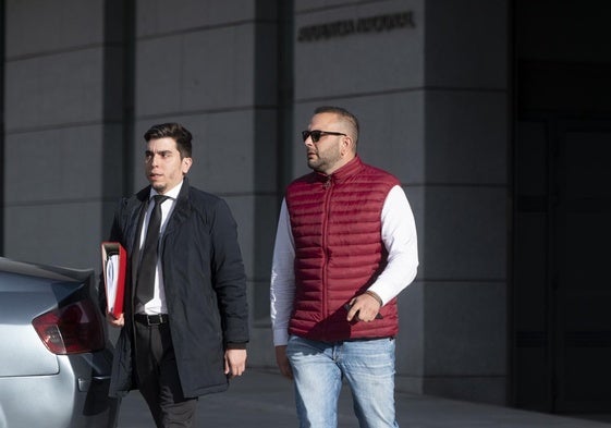 Carlos Castillo, subordinado del empresario Víctor de Aldama, a su llegada a la Audiencia Nacional.