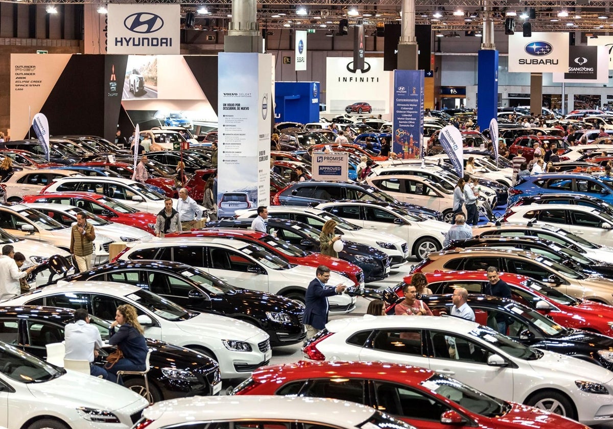 El 48% de los españoles prefieren comprar coches híbridos