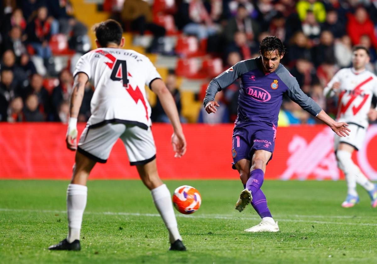 El Espanyol logra asaltar al Rayo en casa