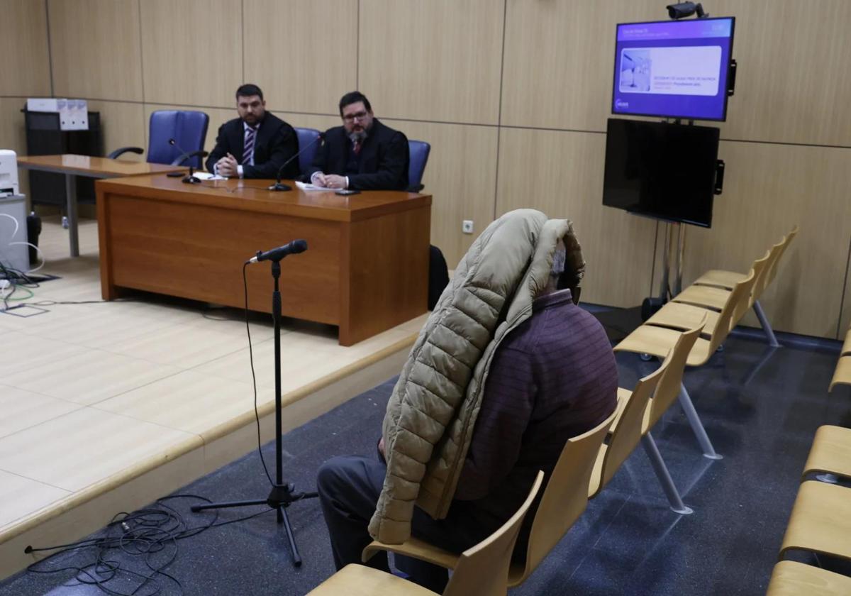 Un sacristán confiesa que agredió sexualmente a una discapacitada con la excusa de «enseñarle la campanilla»