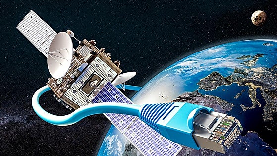 Así funciona el internet por satélite de Elon Musk... y estos son los móviles que podrán usarlo gratis