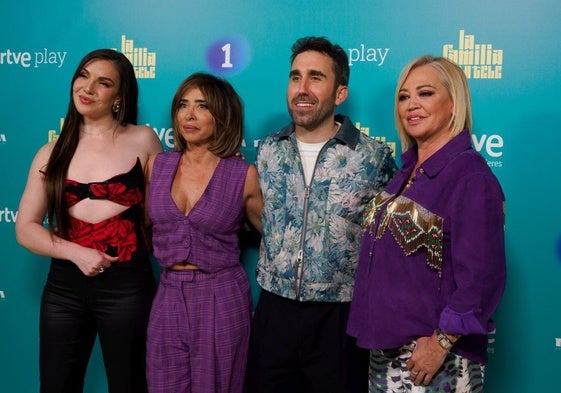 Los presentadores Inés Hernand, María Patiño y Aitor Albizua y la colaboradora Belén Esteban.