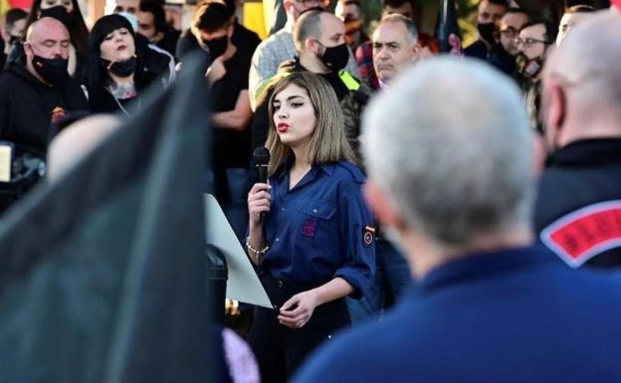 Condenada a un año de cárcel por odio a los migrantes Isabel Peralta, líder de Bastión Frontal