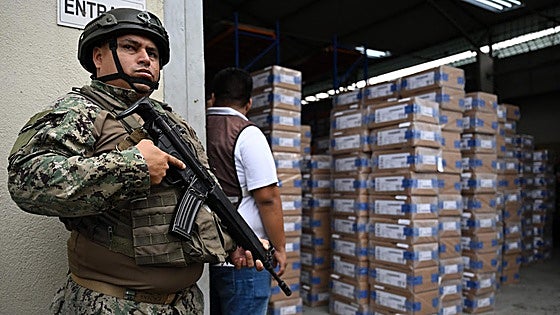Ecuador vota hoy bajo el estado de excepción