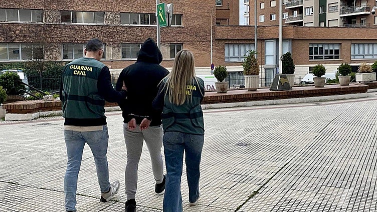 Detenidos en Guadalajara dos pandilleros por secuestrar y dar una brutal paliza a un joven