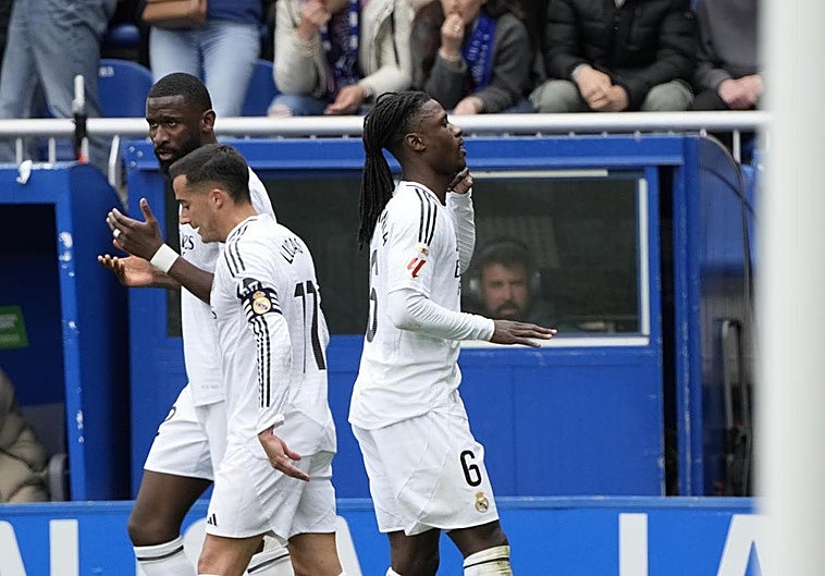 Camavinga celebra su golazo al Alavés.