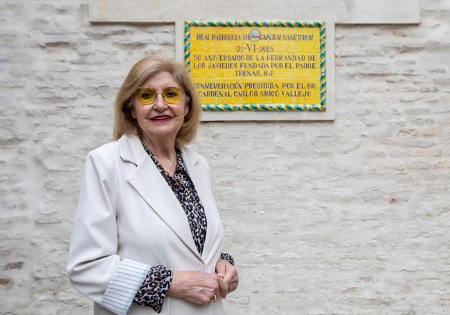 Maruja Vílchez, en la sede de la cofradía sevillana donde fue pionera.