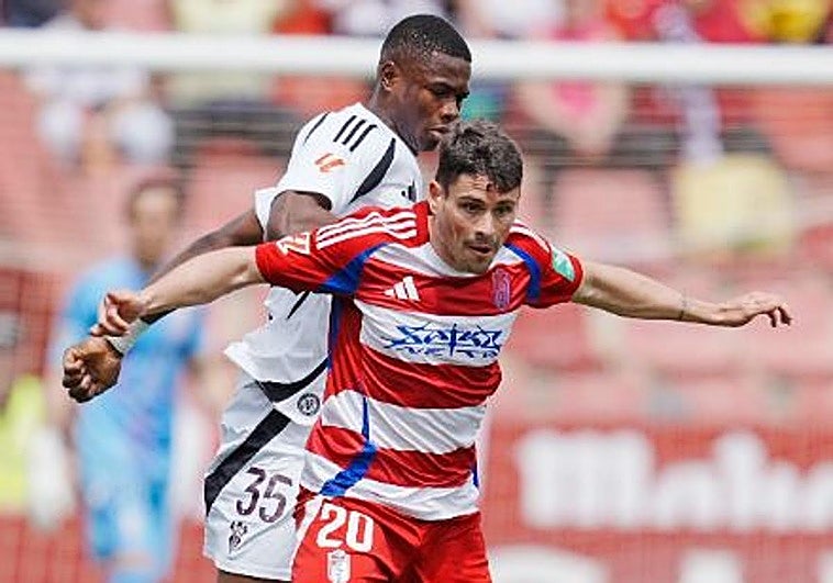 El Granada mantiene sus opciones de playoff al ganar en Albacete