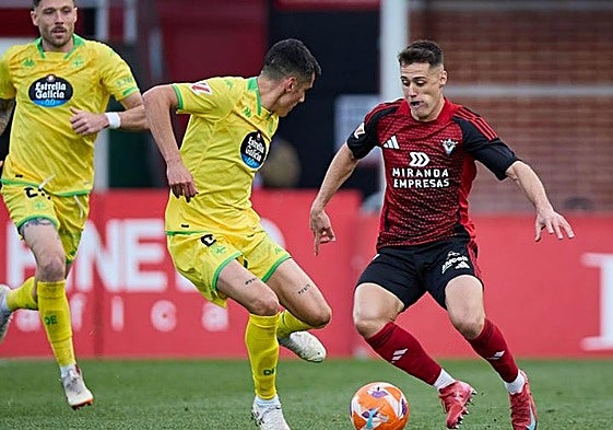 El Mirandés deja escapar contra el Deportivo la oportunidad de ponerse tercero