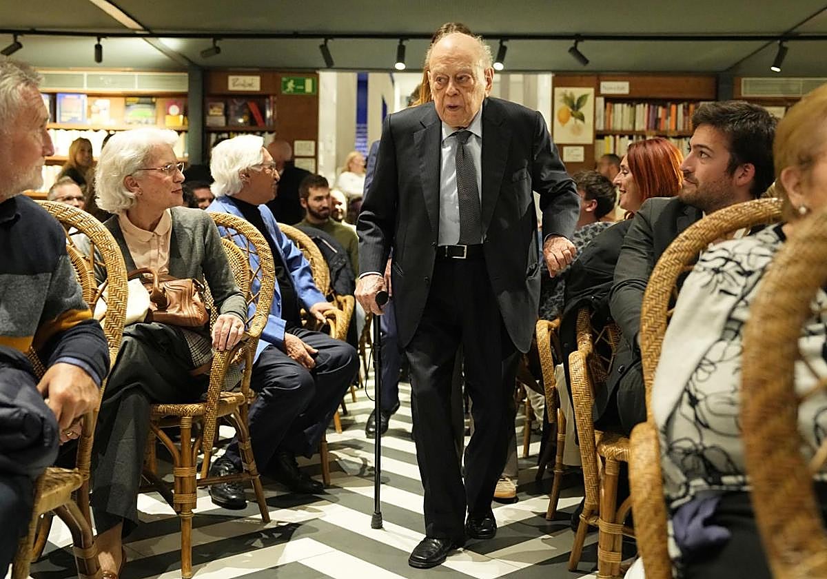El expresidente de la Generalitat Jordi Pujol participa en la presentación de un libro en Barcelona.