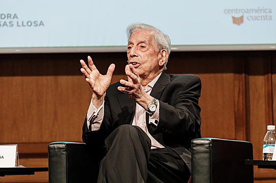 El Cervantes publicará un 'Diccionario Vargas Llosa'