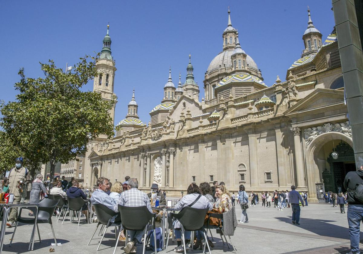 La Semana Santa más cara espera al último momento para colgar el cartel de completo