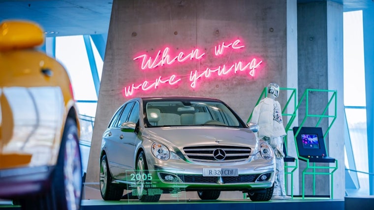Viaje en el tiempo a la juventud automovilística de los millennials con una puesta en escena extraordinaria