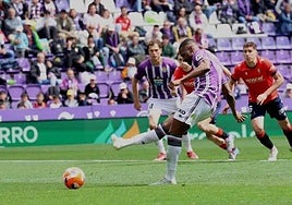 Osasuna roza la permanencia tras ganar a un Valladolid desahuciado