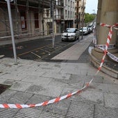 Precinto policial en el Paseo de Colón de Irun esta mañana.