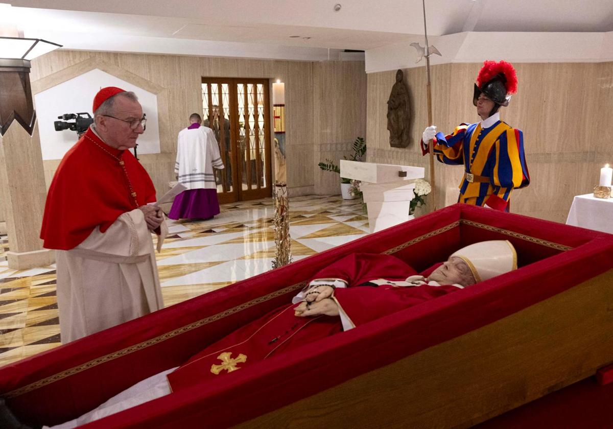Primera imagen del féretro del Papa