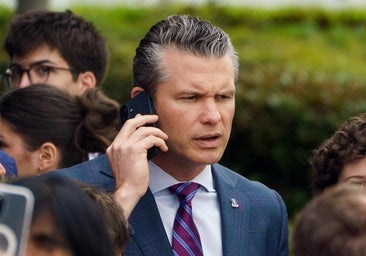 Trump reafirma en su cargo al polémico jefe del Pentágono