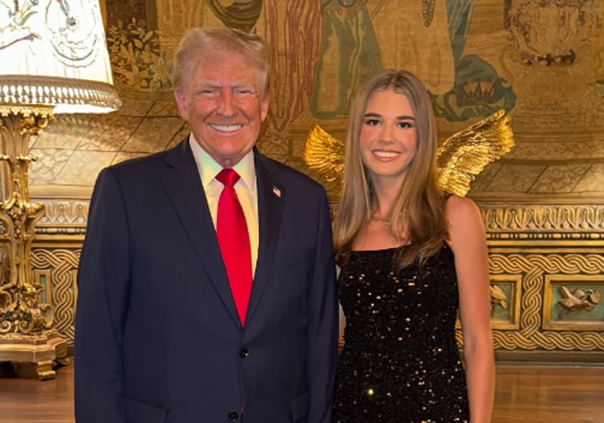 Donald Trump junto a su nieta, hija del primogénito del presidente.