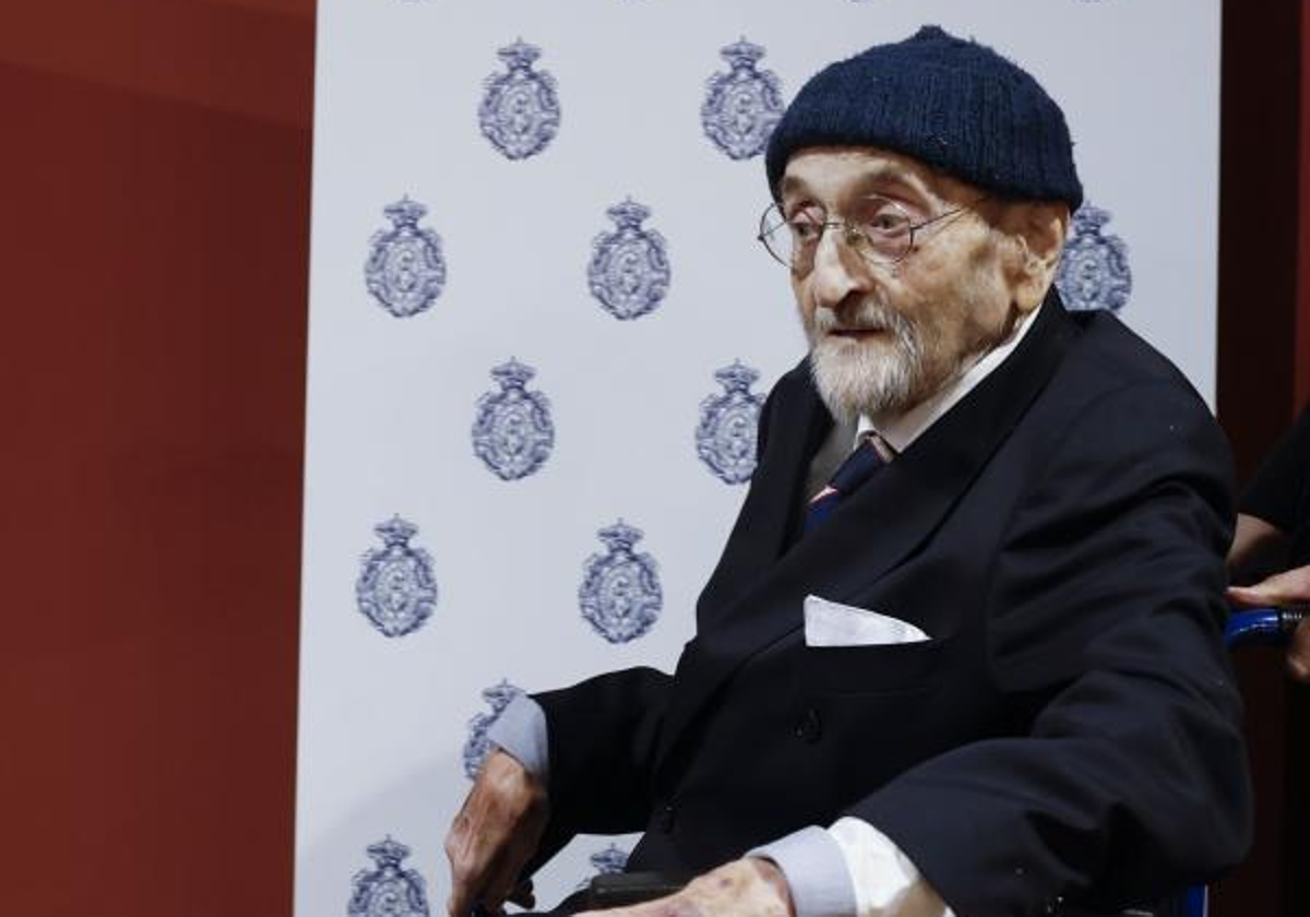 El escritor santanderino Álvaro Pombo